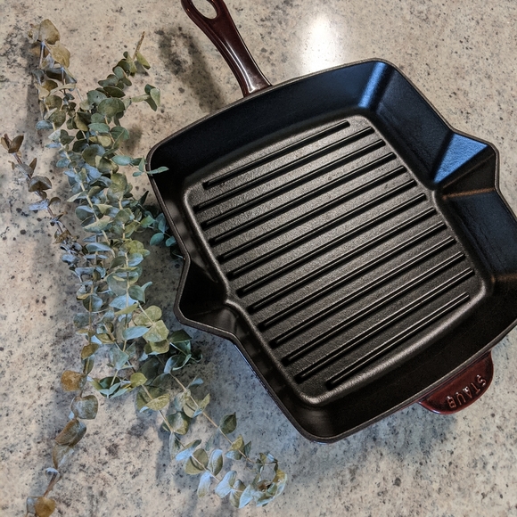 STAUB 10-in Cast Iron Grill Pan - Picture 1 of 4